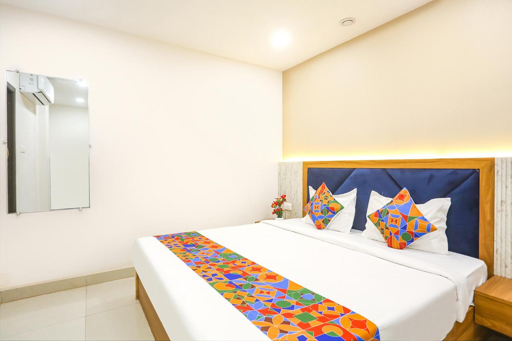 Fabhotel Hari Kunj 900 M From Kashi Vishwanath Temple Varanasi Esterno foto