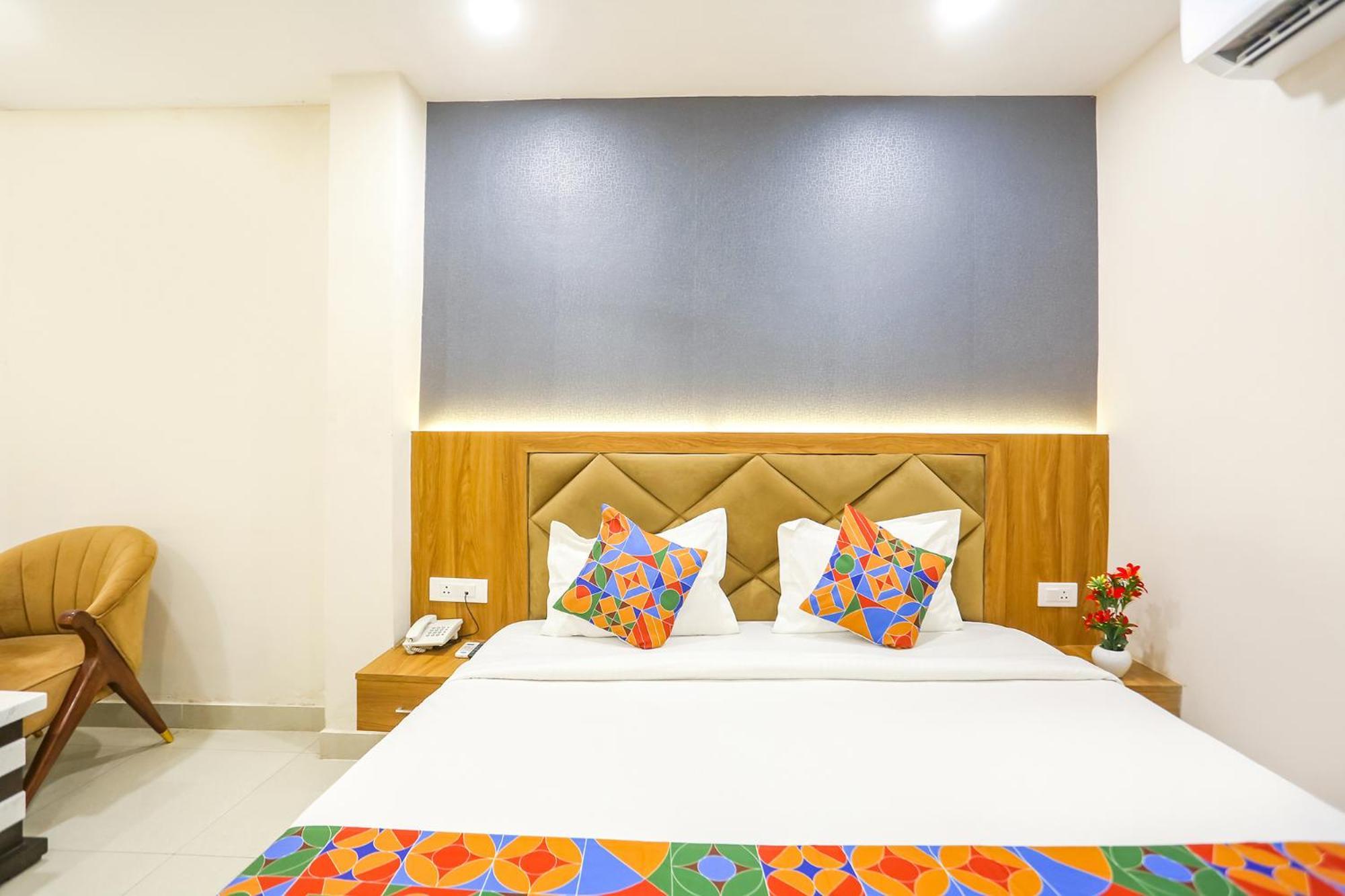 Fabhotel Hari Kunj 900 M From Kashi Vishwanath Temple Varanasi Esterno foto