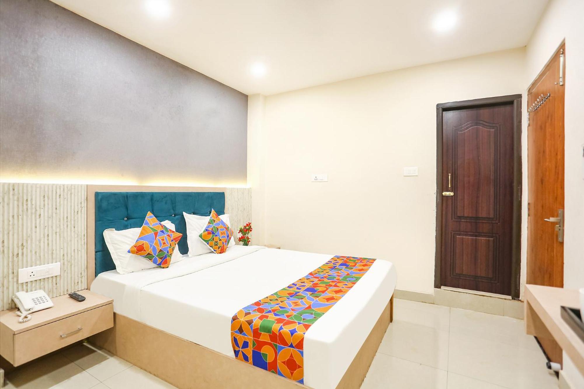Fabhotel Hari Kunj 900 M From Kashi Vishwanath Temple Varanasi Esterno foto